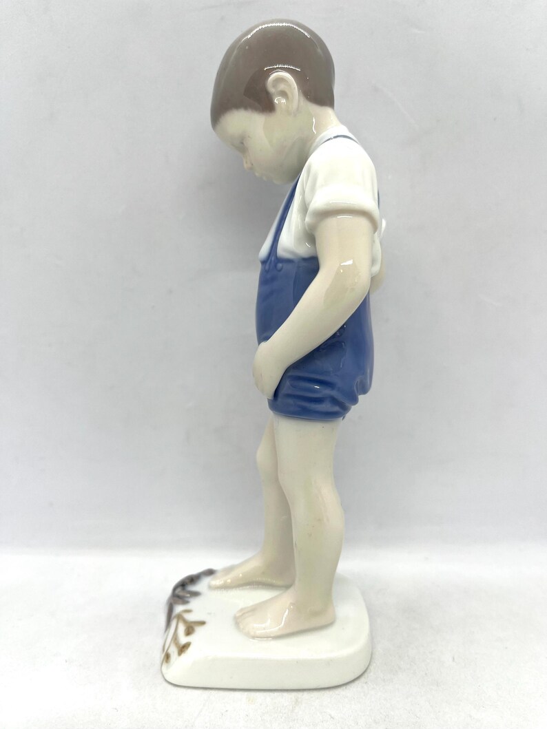 Bing and Grondahl, antique Danish Porcelain figurine, MINT condition Boy with Crab at his Foot, vintage Danish design image 4