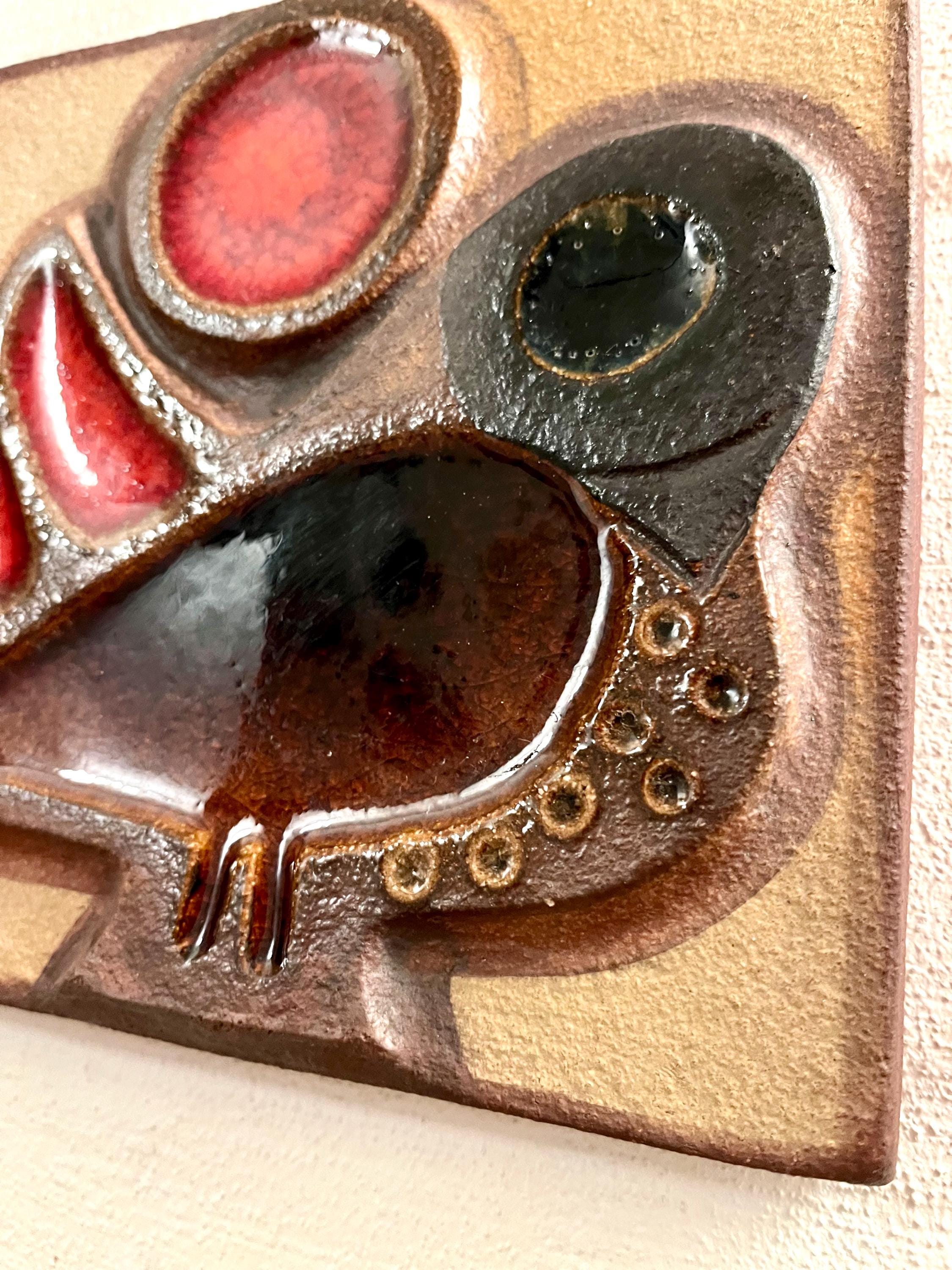 Soholm Ceramic Wall Plate With Bird Looking Left 3574-4, Noomi