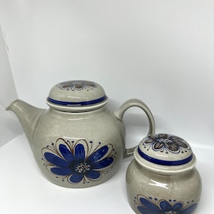 Stavangerflint Florry Teapot and bowl with lid set, Vintage Teapot and sugar bowl designed by Nils Aarrestad Siversten, vintage Norwegian