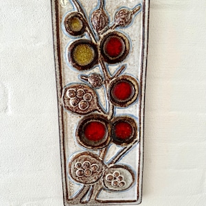 Soholm ceramic wall plate, MINT condition large ceramic wall plate designed by Noomi Backhausen, vintage Danish design