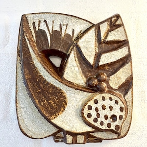 Søholm ceramic wall plate Bird 3589-1, Ceramic plaque with matte glaze, designed by Noomi Backhausen, midcentury Danish design