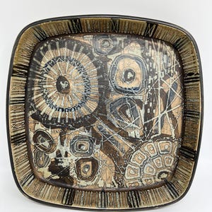 Royal Copenhagen Baca dish / Bowl 870/2884 MINT, square Baca dish / bowl designed by Nils Thorsson,  Midcentury danish ceramic design