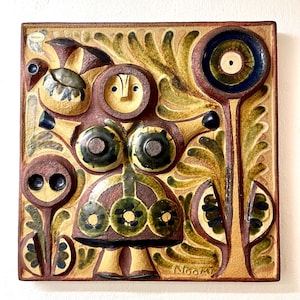 Soholm ceramic wall plate, very rare large ceramic wall plate number 3577, signed Noomi Backhausen design, midcentury Danish design