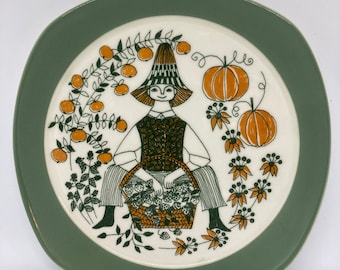 Figgjo Sicilia plate, mint condition plate of a Boy in the Orchard, designed by Turi Gramstad Oliver, vintage Norwegian design