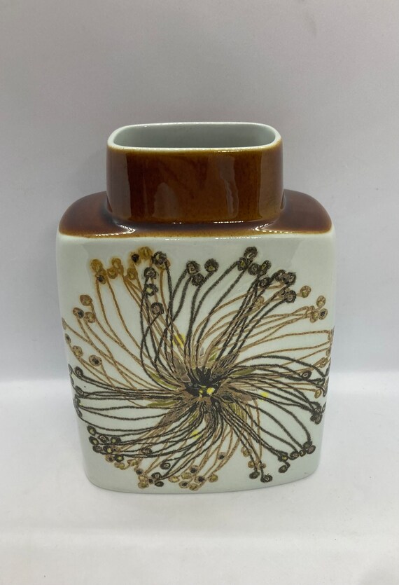 Buy Royal Copenhagen Baca Pillow Vase 635/3121, Ellen Malmer 