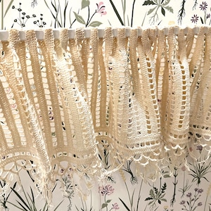 Danish Crochet curtains, mint condition handmade crochet cotton curtain, cream colored, vintage Danish handcraft 1960s.