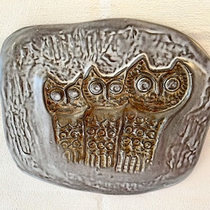 Ceramic Owl plaque, designed by Ester Wallin for Upsala Ekeby, very rare triplet Owl wall plate in MINT condition, Swedish vintage design