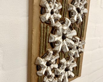 マリアンヌ・スタルクの陶板、新品同様の希少な大型陶器製壁掛け