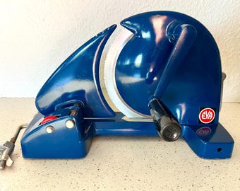 Eva slicer, original Dark Blue Danish design bread/ meat slicer with slight patina, fully functional Eva 1950es iconic household necessity