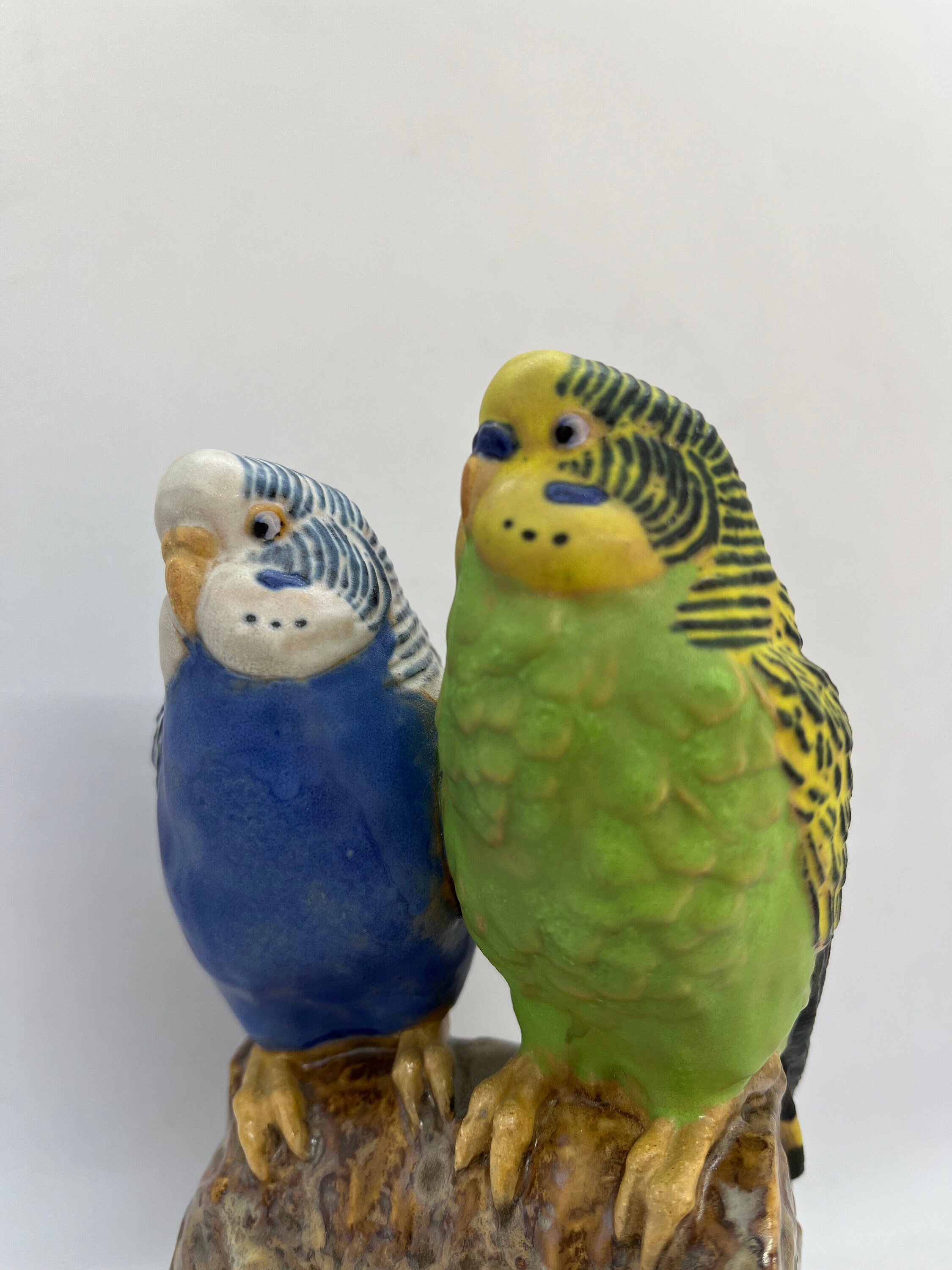 ロイヤル コペンハーゲンのセキセイインコの置物、新品、枝に止まった