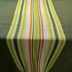 Dänische Vintage Tischdecke, GROSSE dunkelgrüne mit hellgrün/gelb/weiß gestreifte gewebte Tischdecke, dänisches Vintage Design