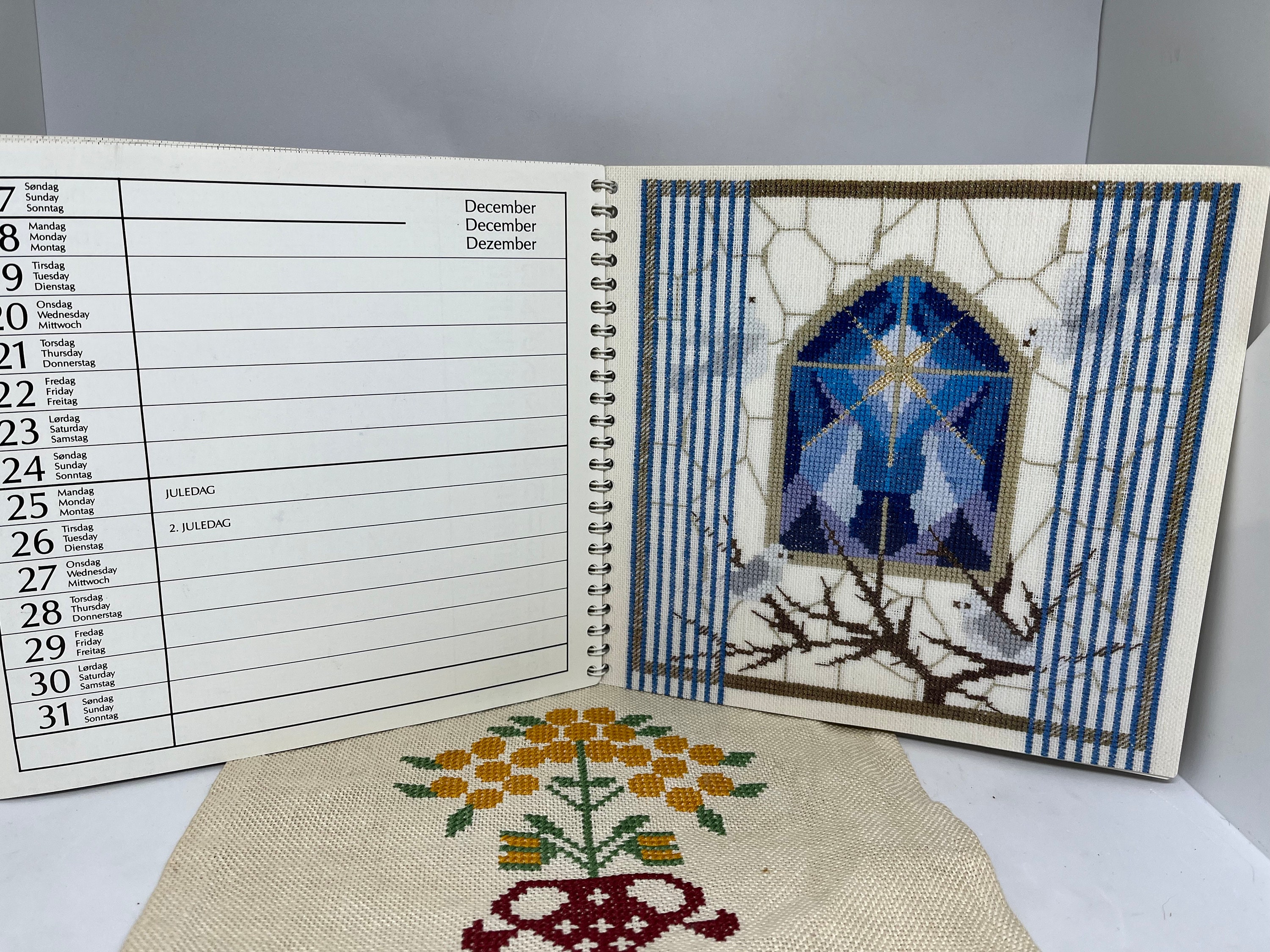 Haandarbejdets Fremme 1989, Danish Cross Stitch Patterns and