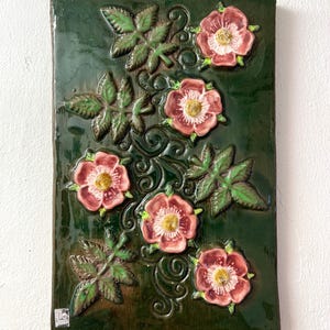 JIE Gantofta Sweden, ceramic wall plate MINT condition 30,5 x 20 cm ceramic plaque with Pink Rose Hips, Swedish vintage design