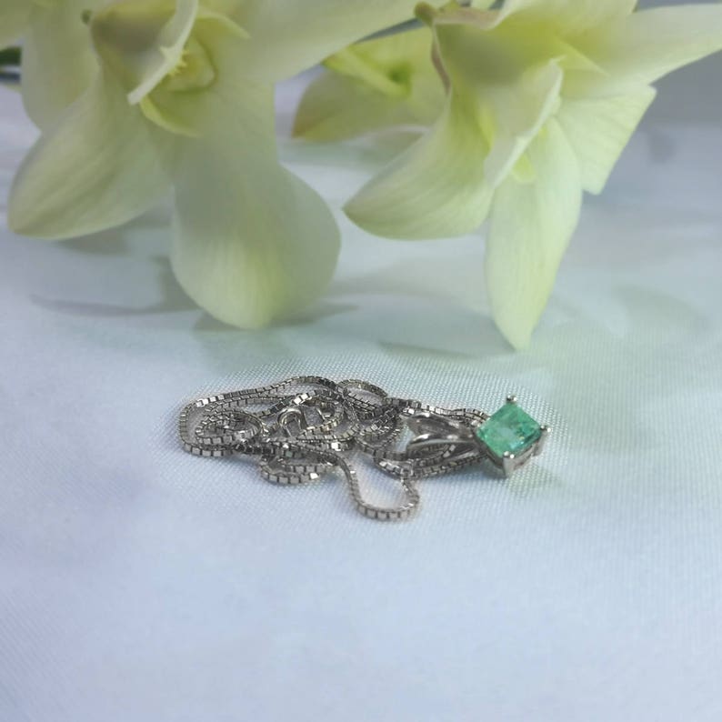 Solitaire Square Cut Emerald in Diamond Shaped Pendant