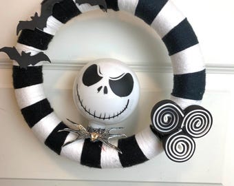 Halloween Wreath for front door, black and white Halloween wreath, Halloween wreath, Halloween wreaths, spooky wreath, Halloween decor