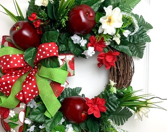 Teacher Apple Wreath for  door, Teacher Gift, Apple classroom door hanger, teacher appreciation gift, back to school Apple classroom decor