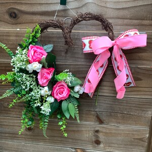 Valentine’s Day Wreath For Front Door, Valentine’s Decor, Valentine Wreath, spring wreath, Valentine’s Day gift for her, Mothers Day gift