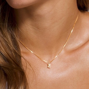 Collar con colgante inicial, collar con dije de oro, collar personalizado de cumpleaños, collar con letras, collar relleno de oro de 14 k, collar con letras