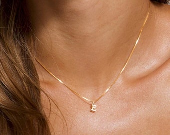 Anfang Anhänger Halskette, Gold Charm Halskette, Geburtstag personalisierte Halskette, Buchstabe Halskette, 14k Gold gefüllt Halskette, Buchstabe Halskette