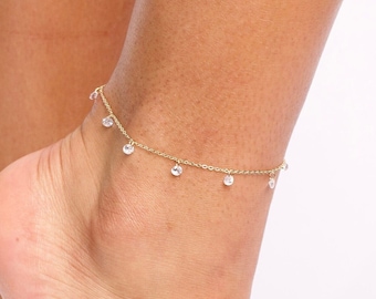 Crystal Anklet in Gold Filled, Dangle Crystals Anklet, Body Jewelry with Hanging Crystals, Dainty Gold Filled Crystal Anklet, Foot Jewelry