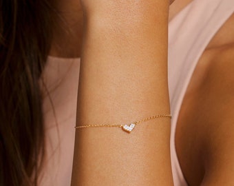 Dainty Gold Heart Bracelet, Diamond Heart Bracelet, Gift for Wife, Christmas Gift Jewelry, Diamond Bracelet, Heart Bracelet Gift, Bracelet