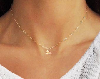 Tiny Dove Necklace, Delicate Necklace,Animal Necklace, Tiny Bird Necklace, Dainty Necklace, Bird Charm Necklace, Dainty Jewelry, Tiny Neckla