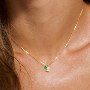 Collar de cadena de caja con inicial y piedra de nacimiento, collar con letras de piedras preciosas colgantes, regalo personalizado para damas de honor, mamá, amiga o hermana