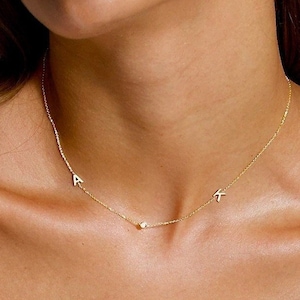 Collar de oro macizo de 14k con diamantes iniciales laterales, collar de oro con diamantes iniciales diminutos personalizados, collar de letras para mujeres en oro de 14k, regalo