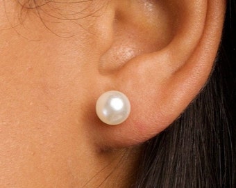 Large Pearl Studs, Big Pearl Studs, 8mm Pearl Earrings, Holiday Pearl Earrings, Winter Pearl Stud Earrings, Bridesmaids Pearl Earrings