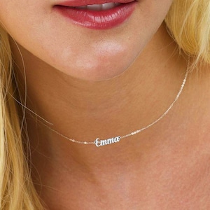 Collier prénom en argent, collier en argent sterling, petit collier prénom, collier cadeau, cadeau pour elle, collier cadeau personnalisé, cadeau en argent