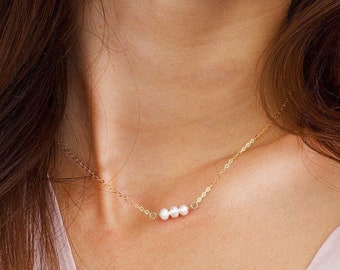 Tiny Pearl Necklace Gold, Dainty Pearl Choker Necklace, Freshwater Pearl Necklace, Layering Necklace, Pearl Jewelry, Simple Bridesmaids Gift