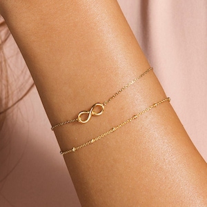 Gift Infinity Bracelet, Sister Mother Gift Bracelet, Wife Jewelry Gift, Gold Infinity Bracelet, Dainty Linked Infinity Bracelet, Silver