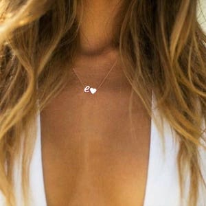 Colar com inicial cursiva, presente para ela, presente personalizado para damas de honra, colar de ouro rosa, colar personalizado, colar para damas de honra