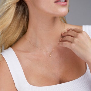Collar de piña, Collar de niña, Collar de poder de niña, Collar de piña de oro, Collar de piña de plata, Collar de piña delicado imagen 5