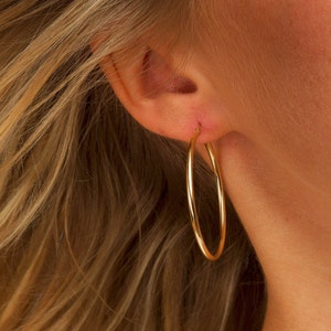 Thin Dainty Hoop earrings, Dainty Hoop earrings, Minimalist hoop earrings, Delicate hoops, Minimal hoops, Dainty Hoops, Thin hoop earrings