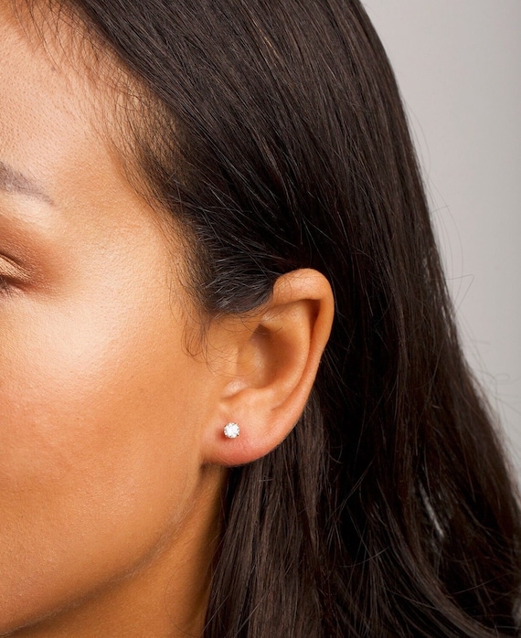 Plain diamond shop stud earrings