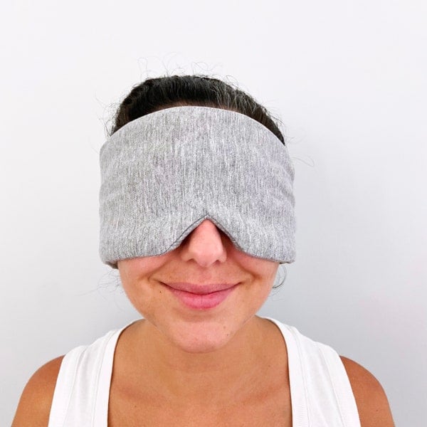 Masque de sommeil en coton gris clair, masque pour les yeux en soie pour un meilleur sommeil, masque de sommeil respirant et confortable, masque de sommeil pour avion