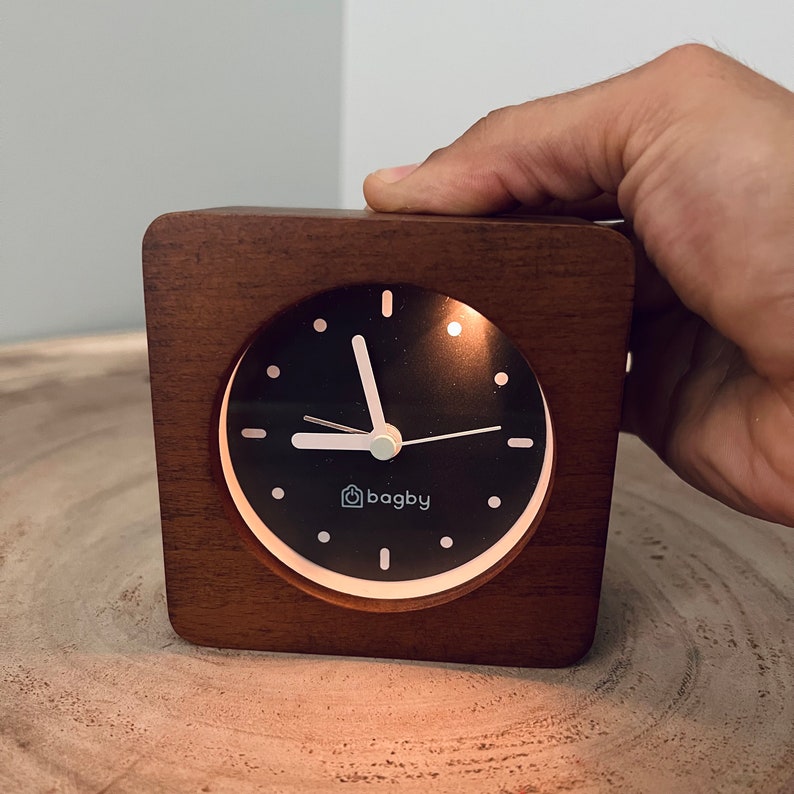 Quiet Analog Alarm Clock, Alarm Clock Silent Wooden, Night light, Gentle sound, No Ticking Noises, Minimalist, Snooze Function image 2