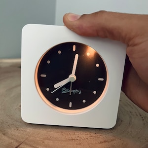 Alarm Clock Minimalist White. Non Ticking Silent Clock. Wooden clock. Bedside Desk Clock. Snooze Function. Gentle alarm sound. Oneclock