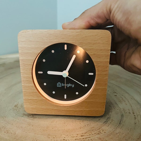 Wooden Quiet Analog Silent Alarm Clock, Natural wood, Minimalist Design, Snooze. No cable, Gentle alarm sound, gift for friends, Oneclock
