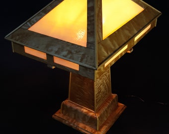 Yellowstone Ranch arts and crafts lamp
