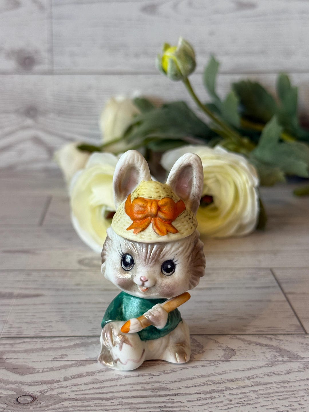 Vintage Easter Bunny Figurinesnull