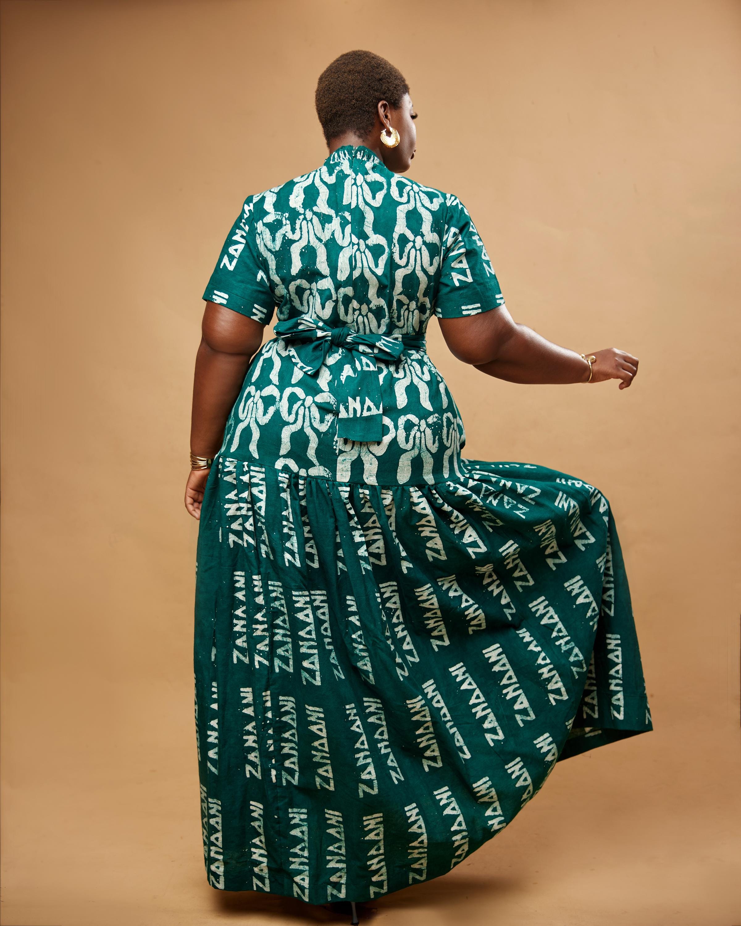 手染めアフリカンプリントのマキシドレス：グリーンコットンアンカラ