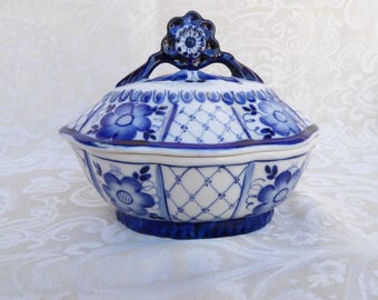 Vintage Gzhel Russian Bowl