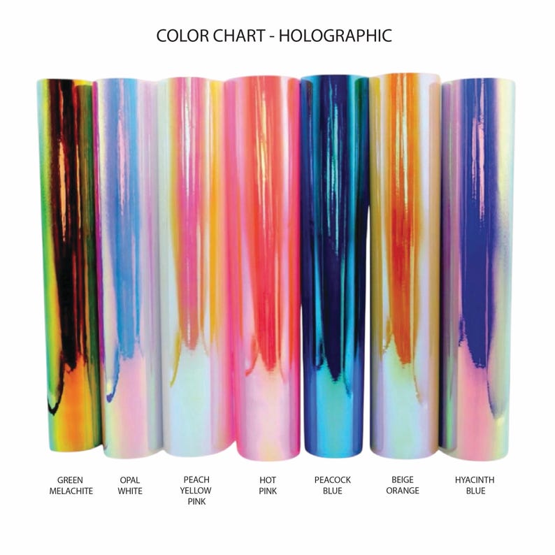 Pu&ograve; includere: Una tabella colori mostra rotoli di vinile olografico in vari colori. I colori includono verde malachite, bianco opale, rosa pesca giallo, rosa acceso, blu pavone, arancione beige e blu giacinto. Il testo "COLOR CHART - HOLOGRAPHIC" &egrave; in alto.