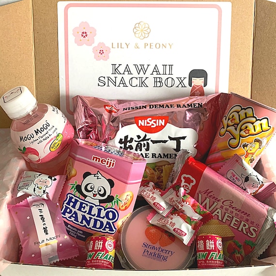 Kawaii Cute Deluxe Japanese Snack Box | Asian Snack Box | Birthday Gift Box | Anime Manga Snacks | Sweet Savoury Treats Snack Box