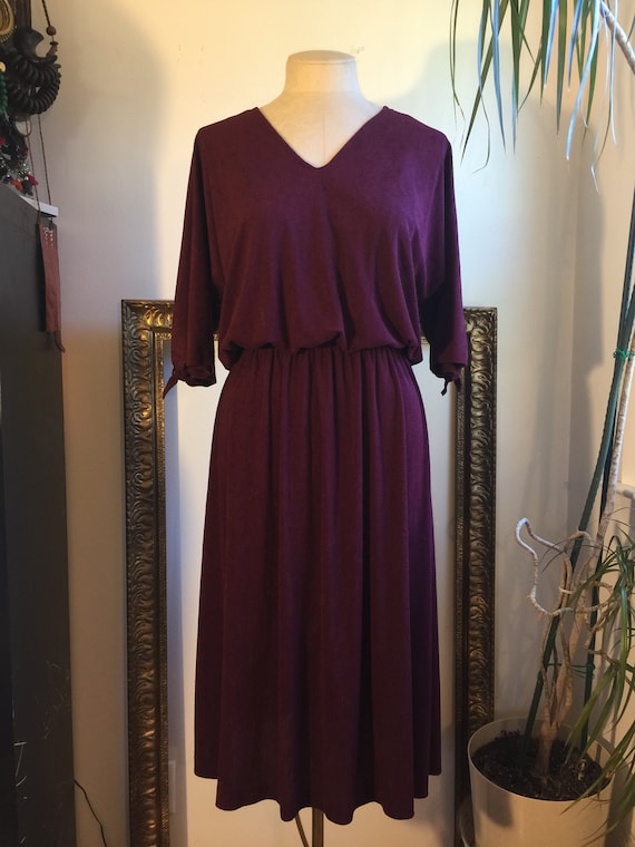 1970s Terry Cloth V-neck Burgundy Dress l 70s Knee