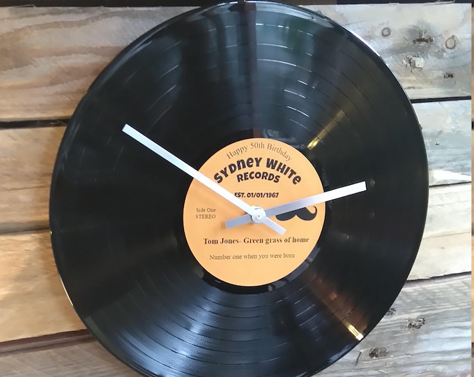 Cadeau personnalisé de musique d’anniversaire 12 » record horloge murale rétro cadeau unique