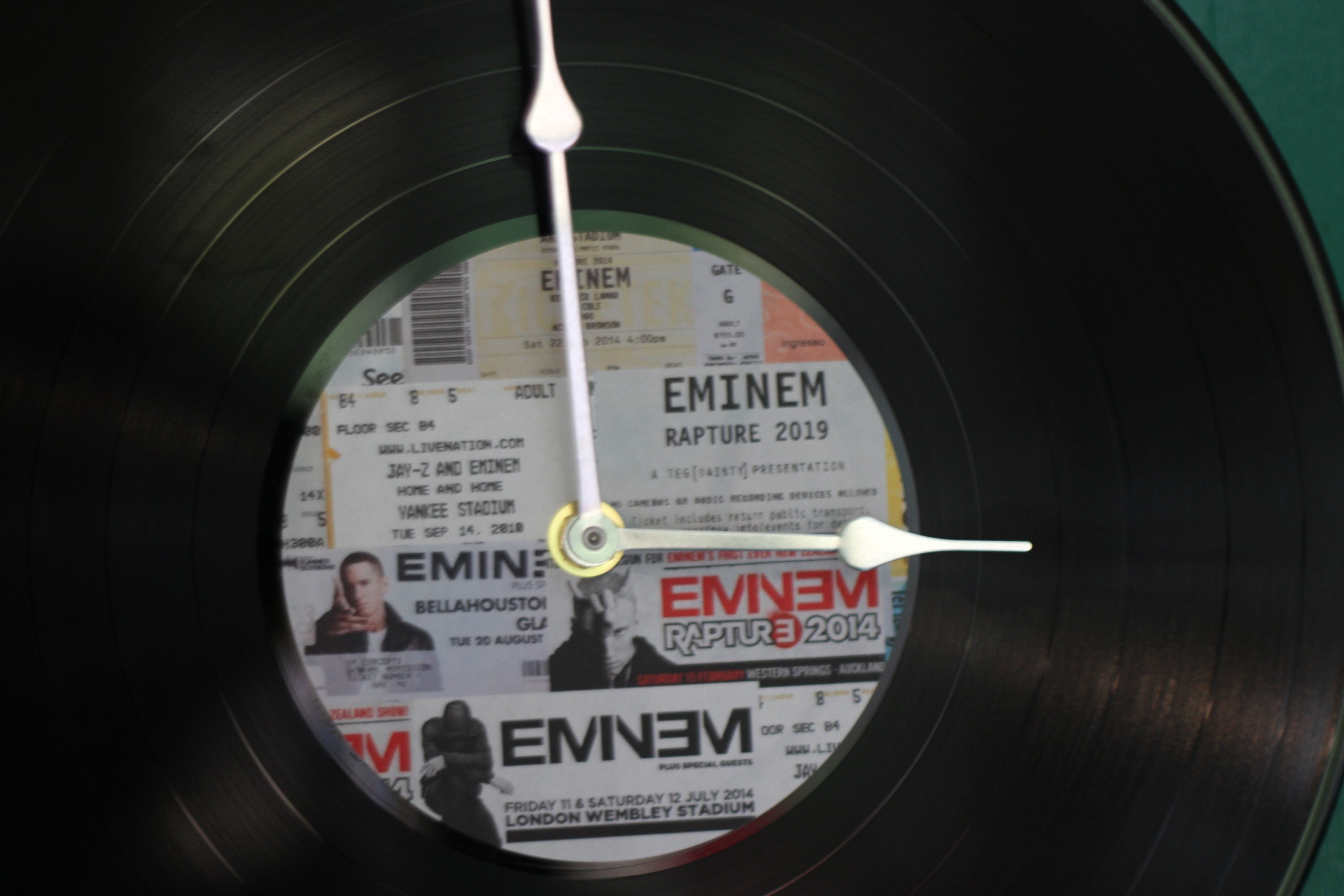 Eminem vinyl clock -  España