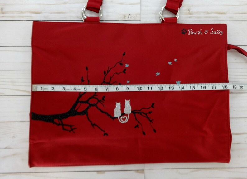 designer tote with zipper